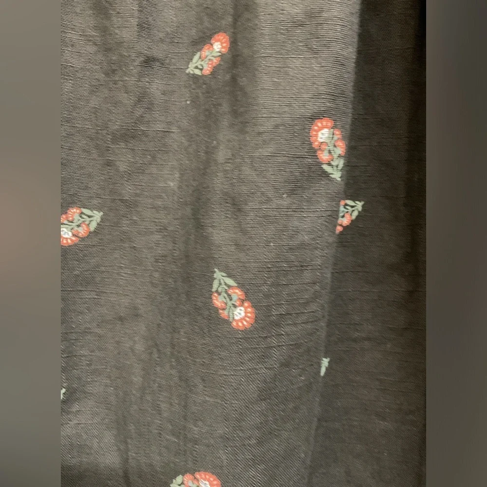 Old Navy  size M Puff-Sleeve Floral Smocked Poet Swing Blouse Top